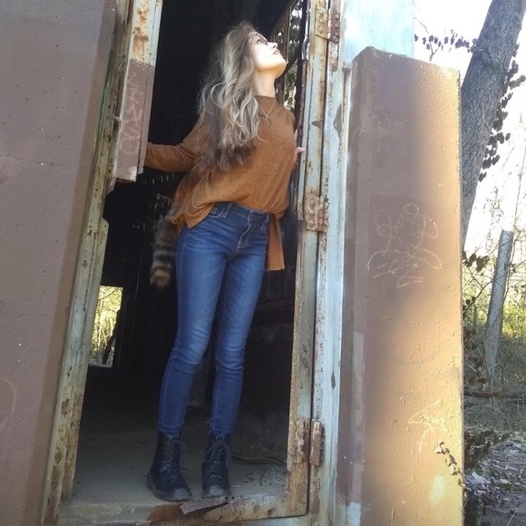 Meet your Posher, Ellie - Picture 3 of 5